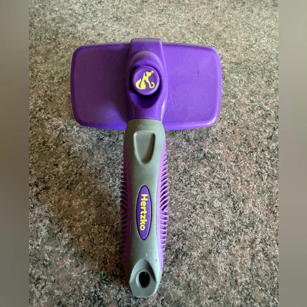Hertzko Pet Deshedding Brush